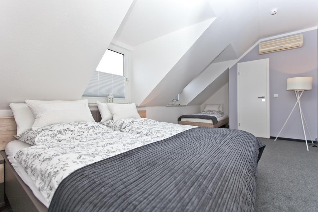 Cafe Pension Steffen Sanitz Room photo